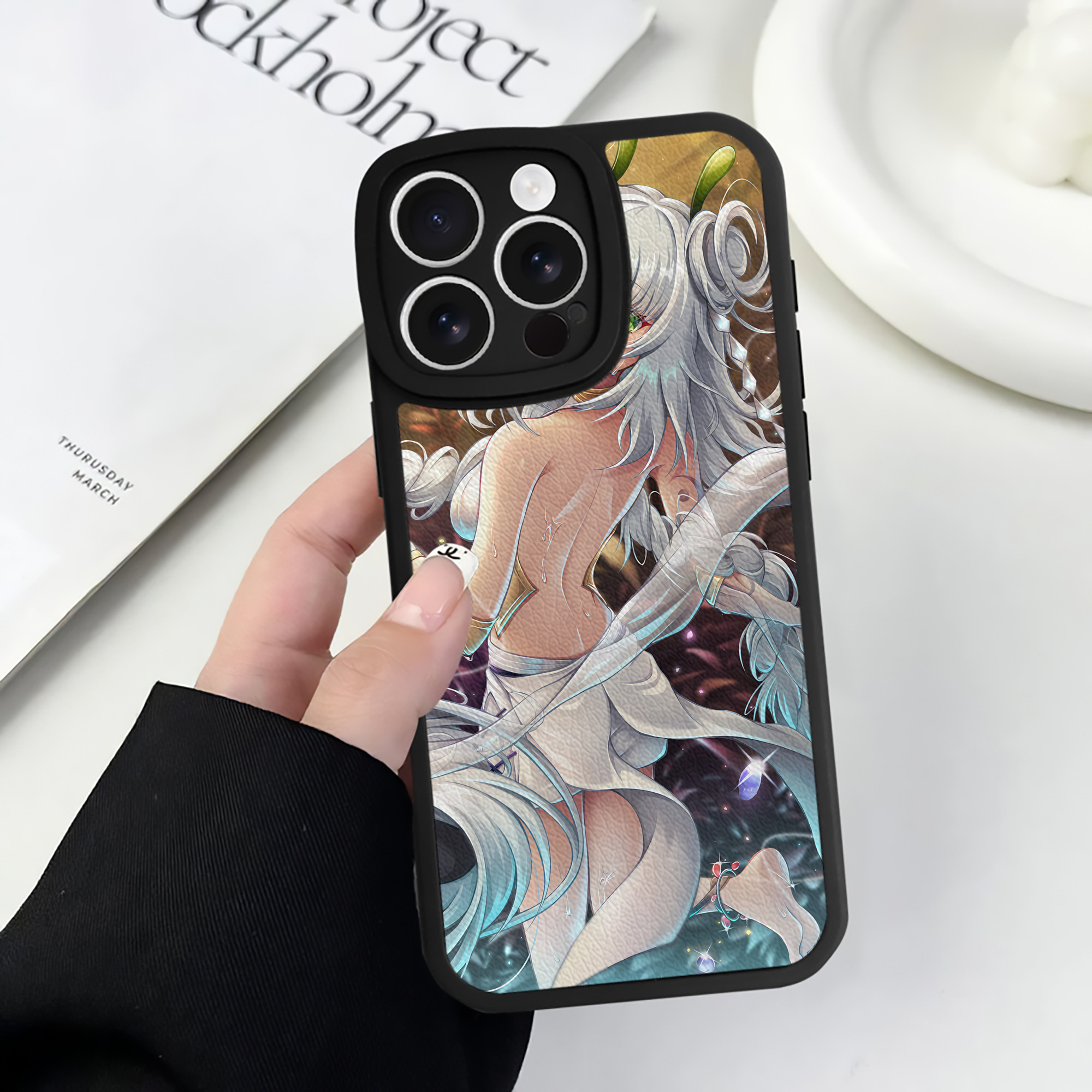 （画像用） 遊☆戯☆王 Yu-Gi-Oh! 【iPhone 16シリーズ対応】シリコンスマホケース（レザー調） 材質：シリコン